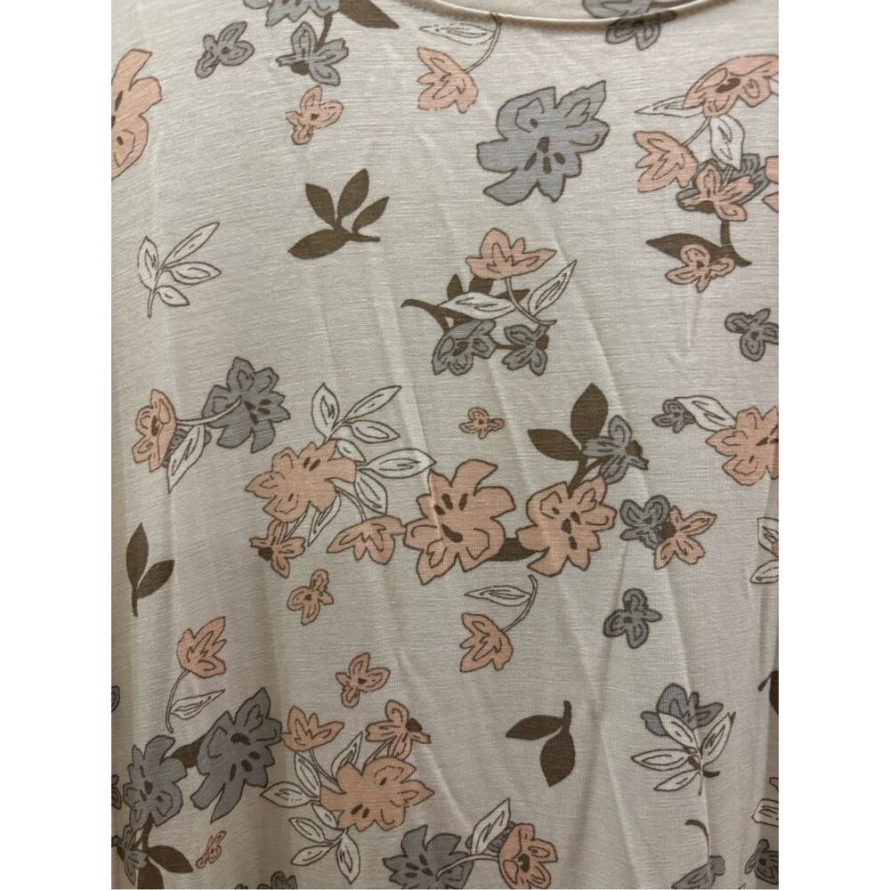 Logo Layers Floral Scoop Neck Tunic size medium - Picture 4 of 6